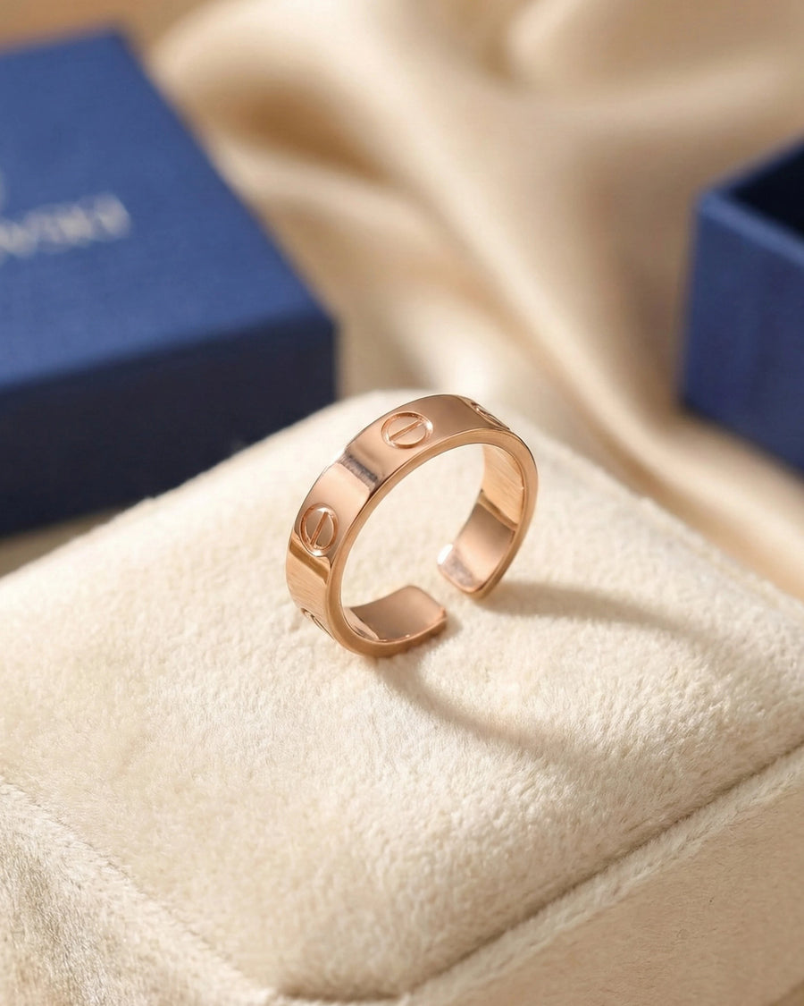 Timeless Emblem Adjustable Band – 925 Sterling Silver