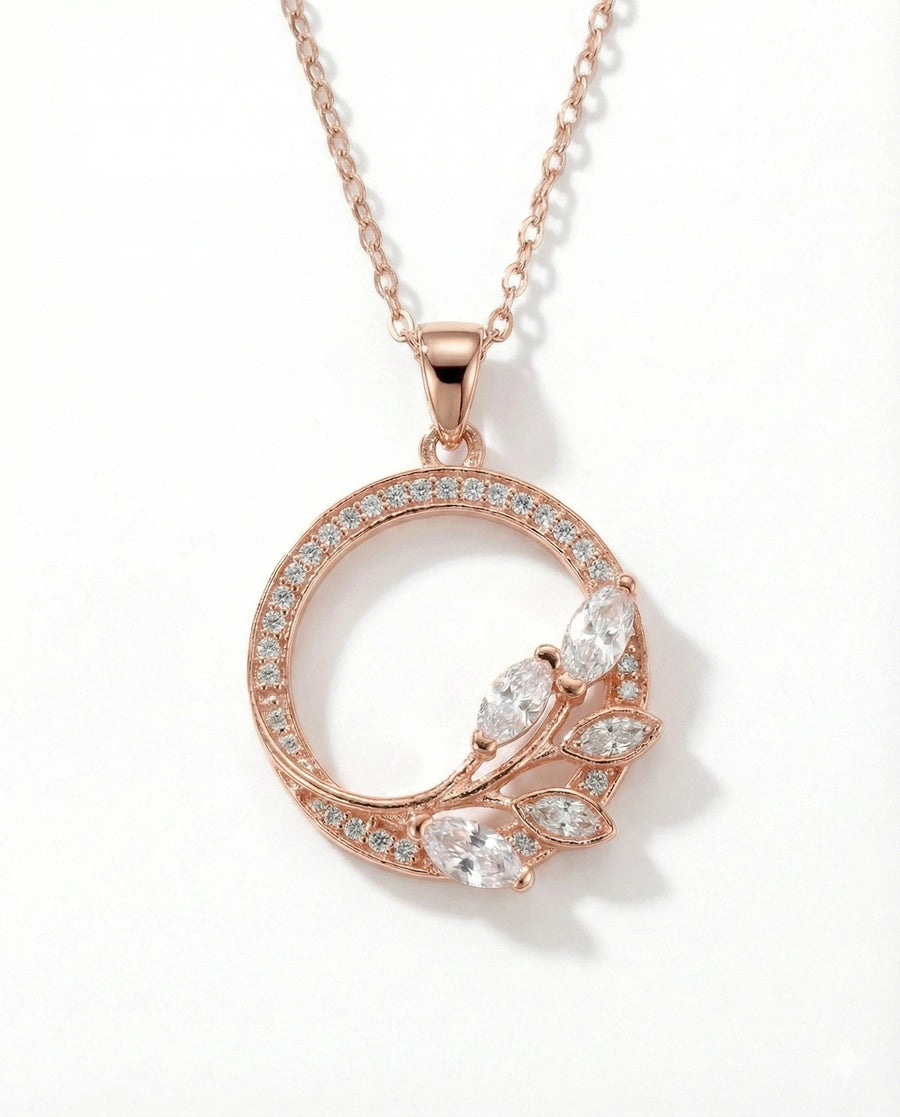 Silver Meadow Halo Circle Necklace – 925 Sterling Silver