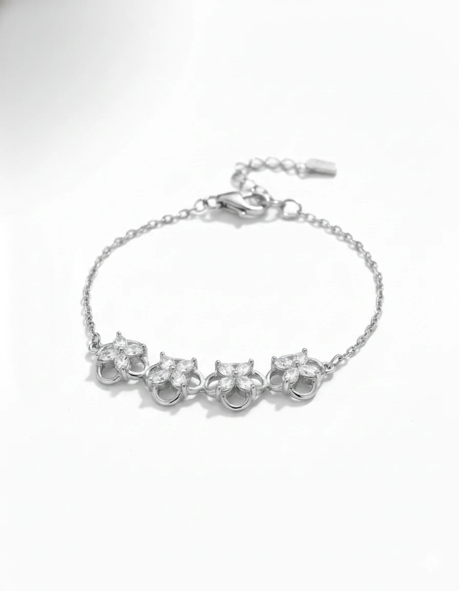 Golden Meadow Quatrefoil Bracelet – 925 Sterling Silver