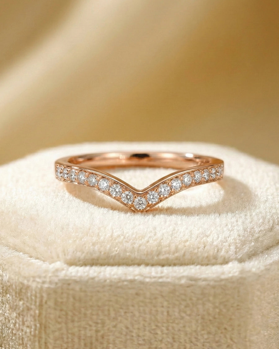 Glistening Wishbone V-Band – 925 Sterling Silver