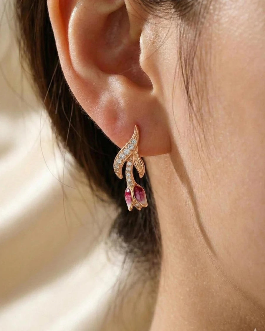 Sleek Serpentine Arc Stud Earrings – 925 Sterling Silver