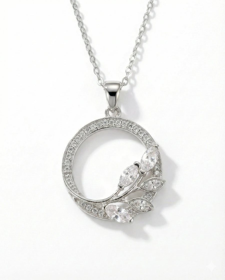 Silver Meadow Halo Circle Necklace – 925 Sterling Silver
