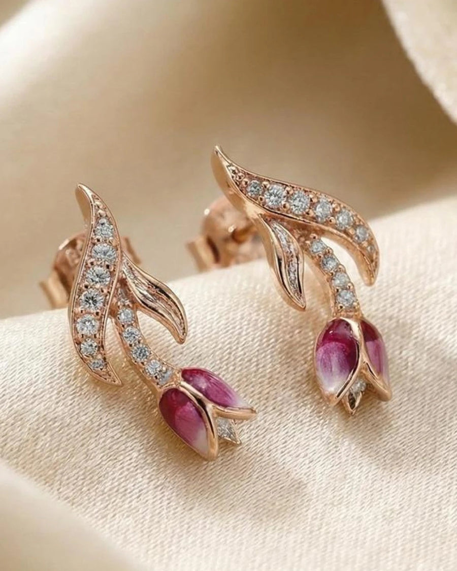 Sleek Serpentine Arc Stud Earrings – 925 Sterling Silver