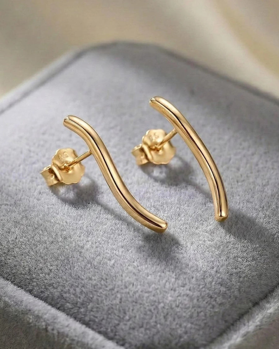 Graceful Tulip Bloom Stud Earrings – 925 Sterling Silver